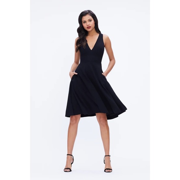 Dress the Population Dresses & Skirts - NWT Dress The Population Catalina Dress Size Medium Black Sleeveless Crepe $182